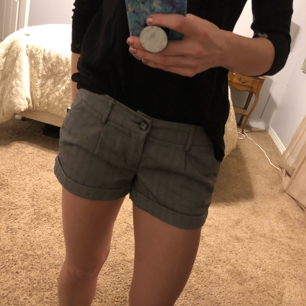 MOVING SALE ❤️American eagle light gray shorts